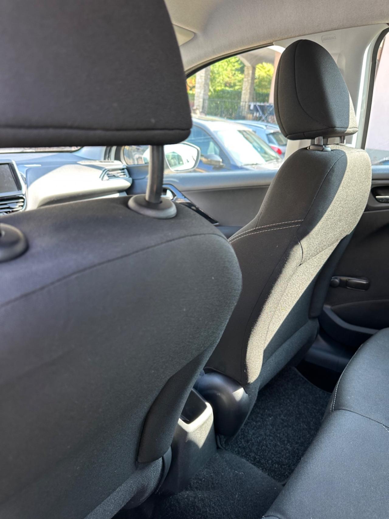 Peugeot 208 82 5P ALLURE NEOPAT KMCERT UNICOPR