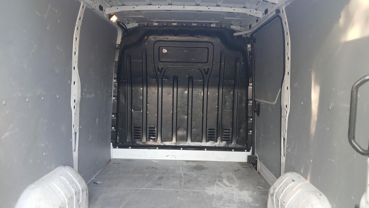 Renault Master T33 2.3 dCi IVA COMPRESA