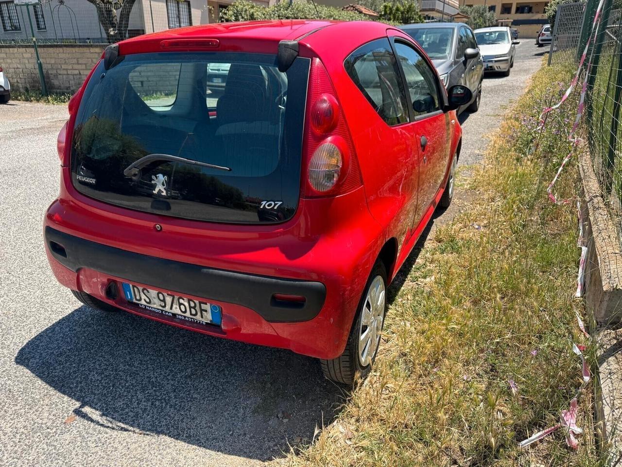 Peugeot 107 1.0 68CV 3p. Plaisir