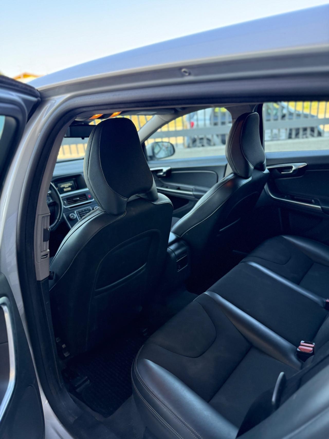 Volvo V60 D3 Geartronic Summum