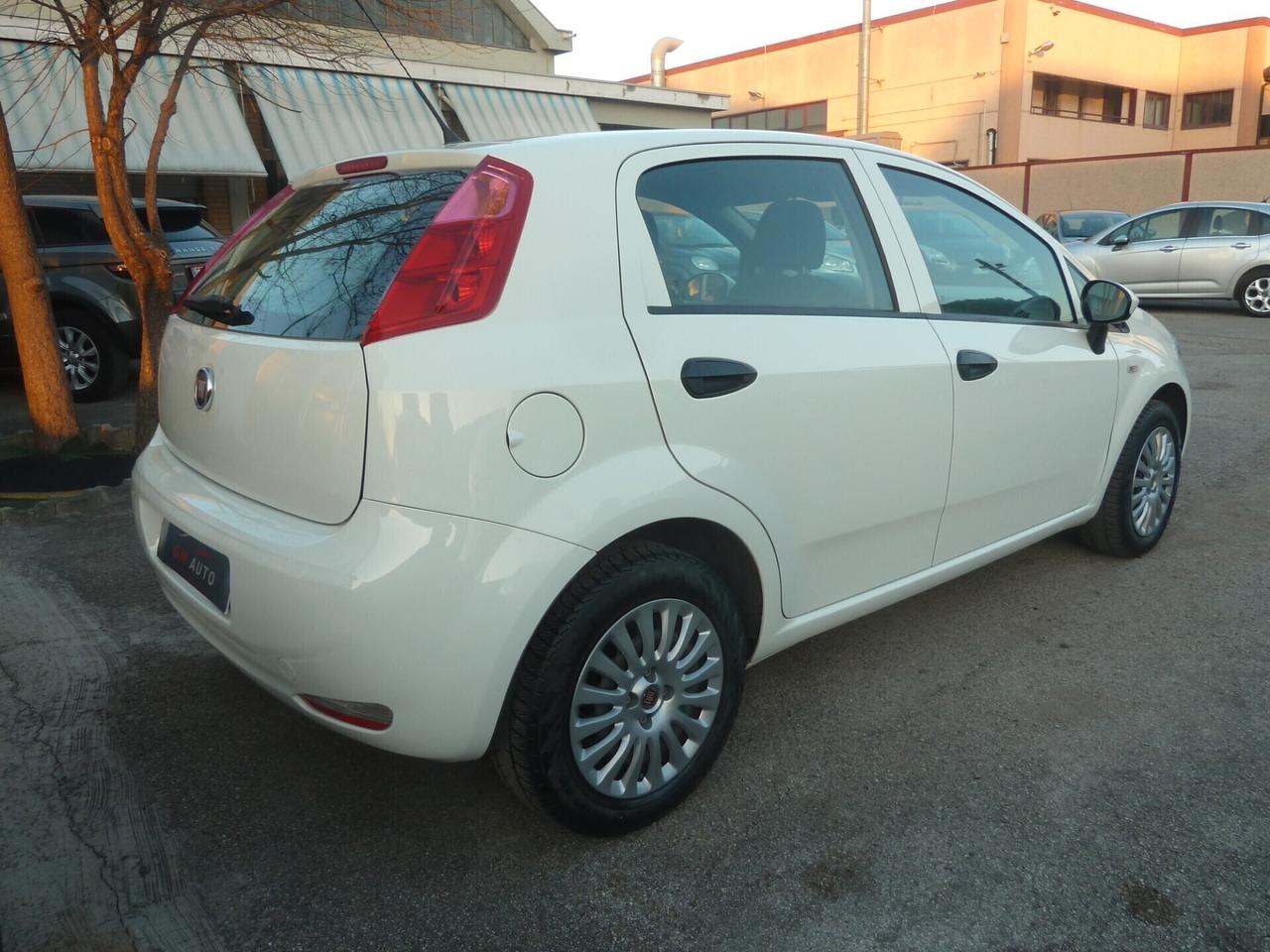Fiat Punto 5 p. 55000 Km Ok Neopatentati