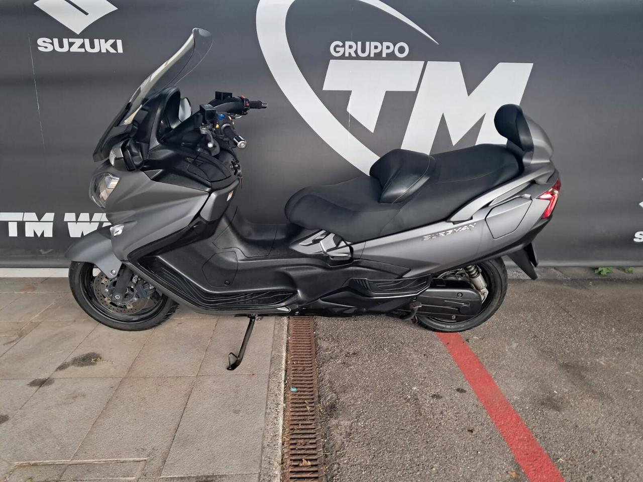 Suzuki Bandit 650 Burgman AN Executive ABS