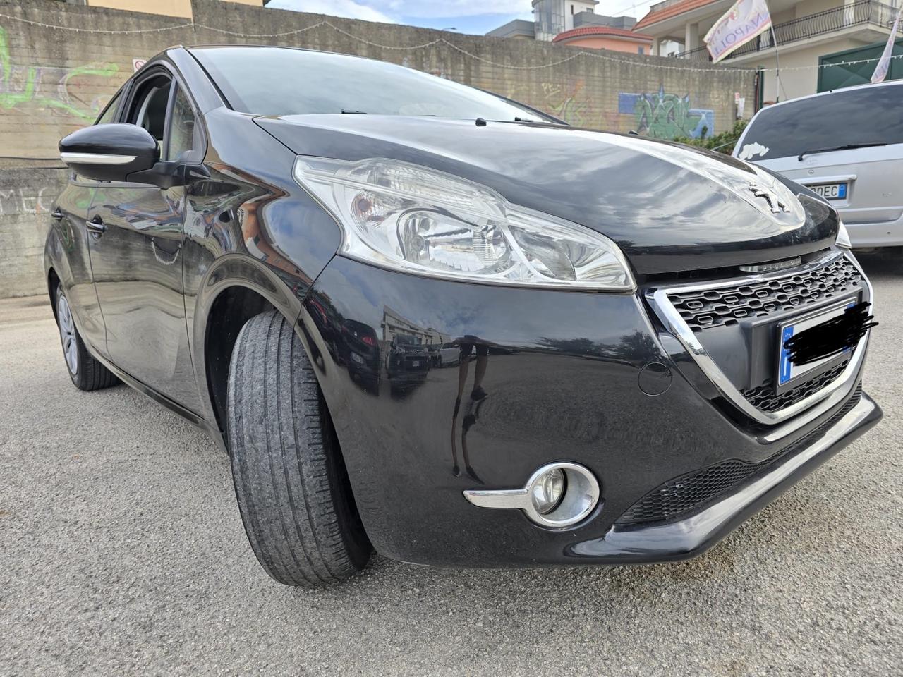 Peugeot 208 1.2 benzina 82 CV 5 porte anno 2013