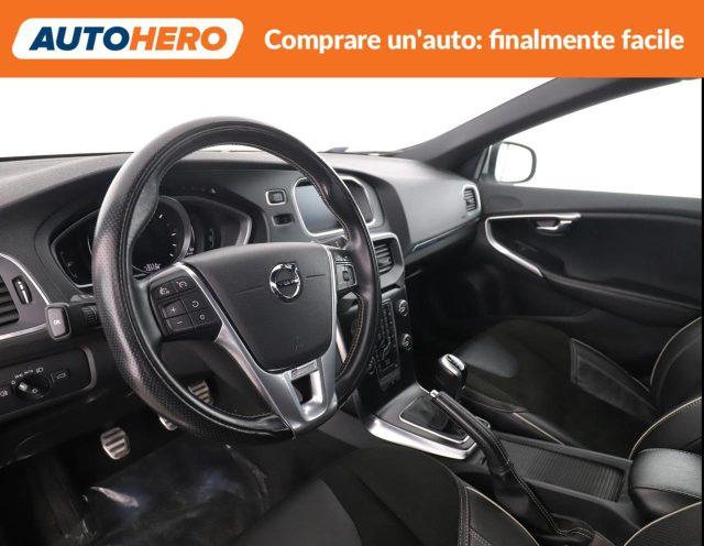 VOLVO V40 D2 R-design