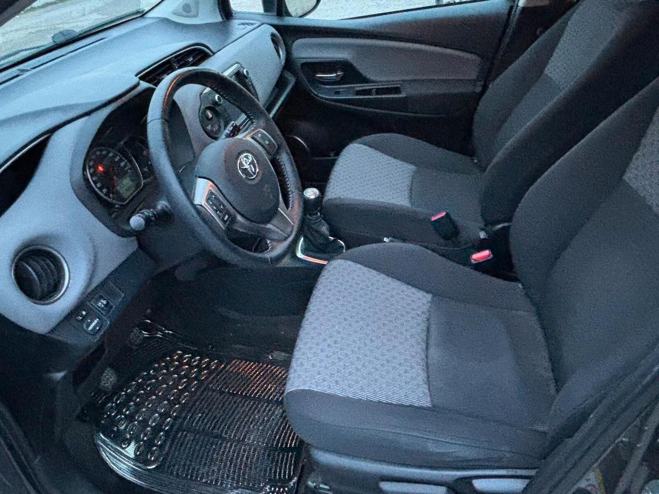 Toyota Yaris 1.4 D-4D 5 porte Lounge