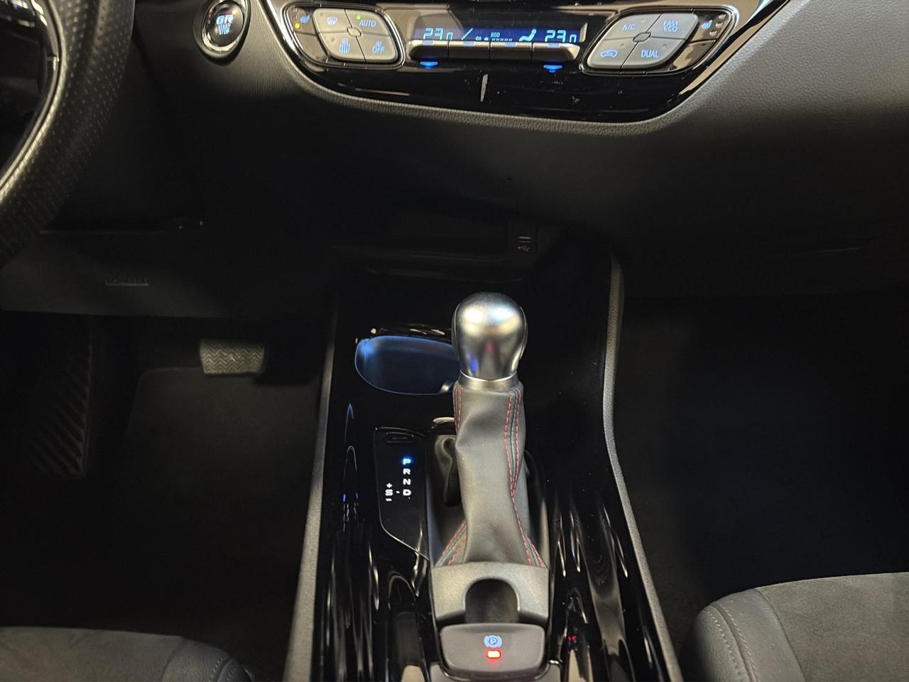 Toyota C-HR 2.0h GR Sport e-cvt