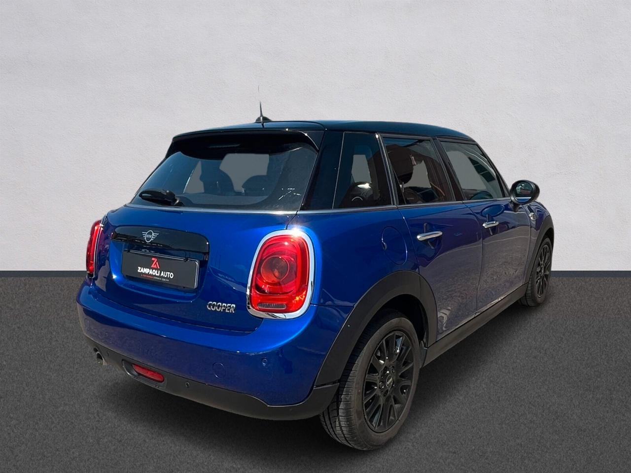 Mini Cooper | da €237 al mese