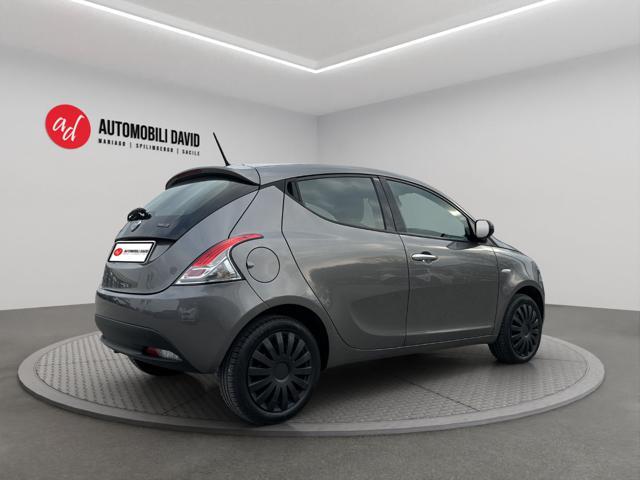 LANCIA Ypsilon 1.0 FireFly 5 porte S&S Hybrid Ecochic Silver