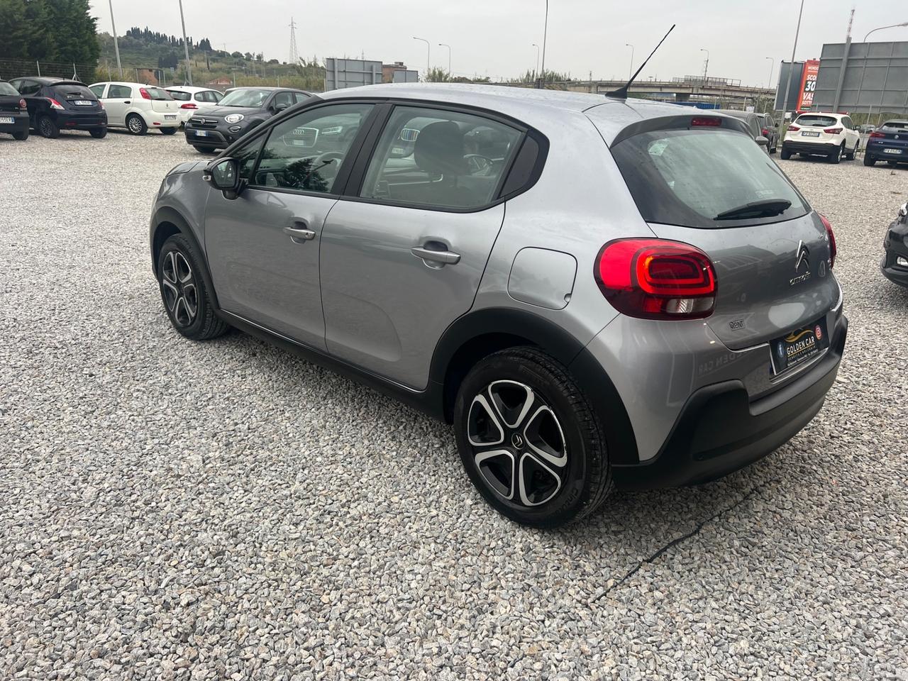 Citroen C3 82 Shine adatta a neopatentati