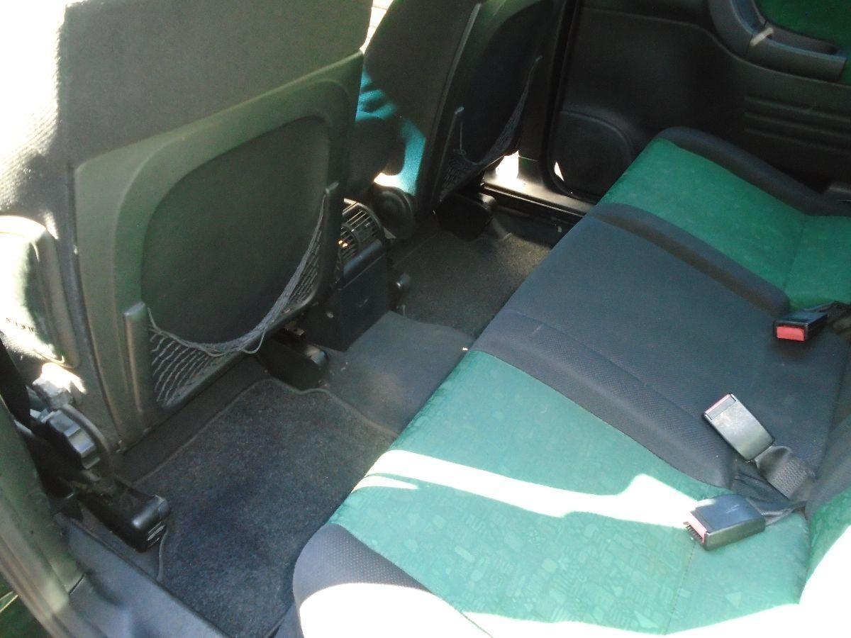 OPEL Zafira '2001 1.6i 16v 7 POSTI