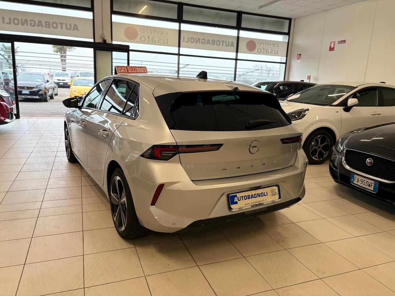 Opel Astra BUSINESS ELEGANCE 1.5 Turbo Diesel AT8 SPOTICAR