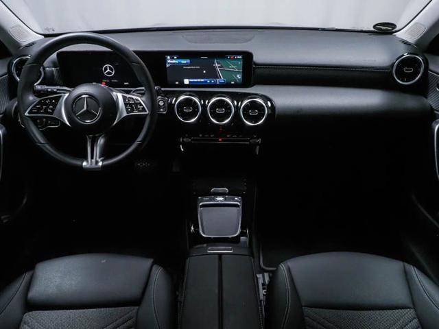 MERCEDES-BENZ A 180 Automatic Progressive Advanced
