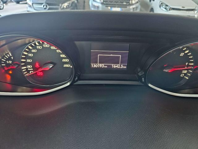 Peugeot 308 308 II 2013 5p 1.6 e-hdi 8v Allure s
