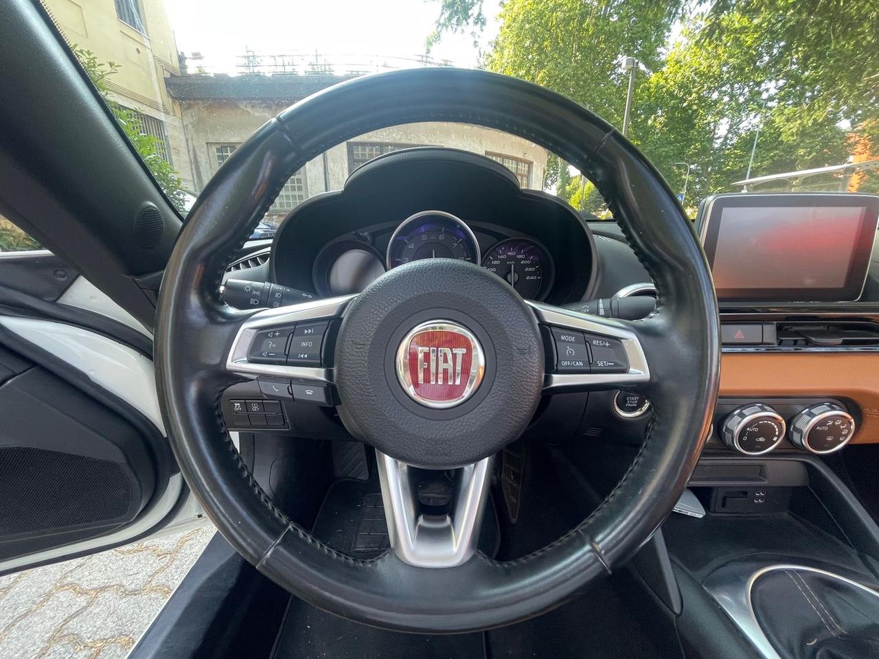 Fiat 124 Spider Lusso 1.4 Multiair Turbo #6089
