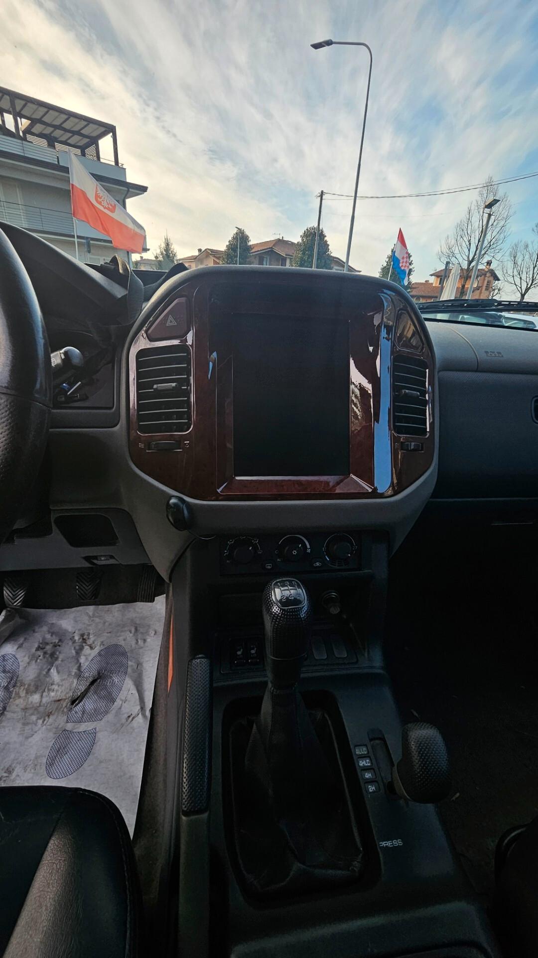 Mitsubishi Pajero 3.2 16V DI-D 3p. GLS