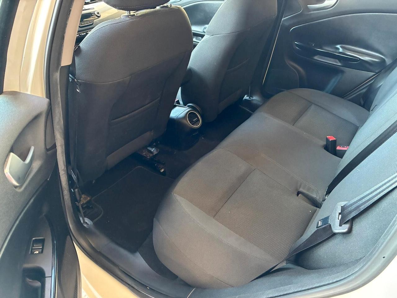 AlfaRomeoGiulietta 1.6mjet105CV tagliandata perfetta-11