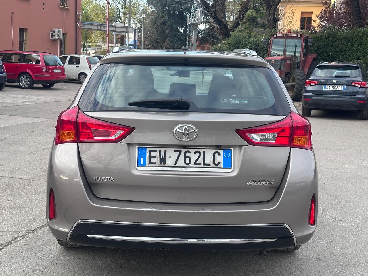 Toyota Auris Touring Sports 1.4 D-4D Lounge