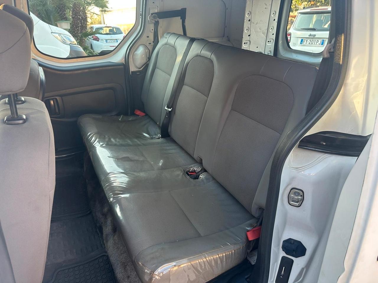 Peugeot Partner Tepee BlueHDi 100 Outdoor