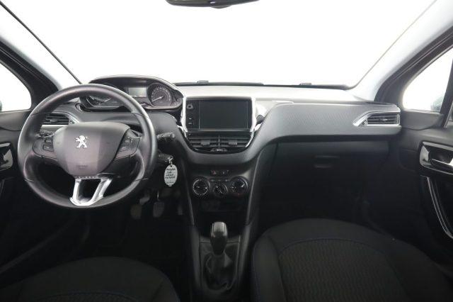 PEUGEOT 208 208 PureTech 82 5 porte Signature
