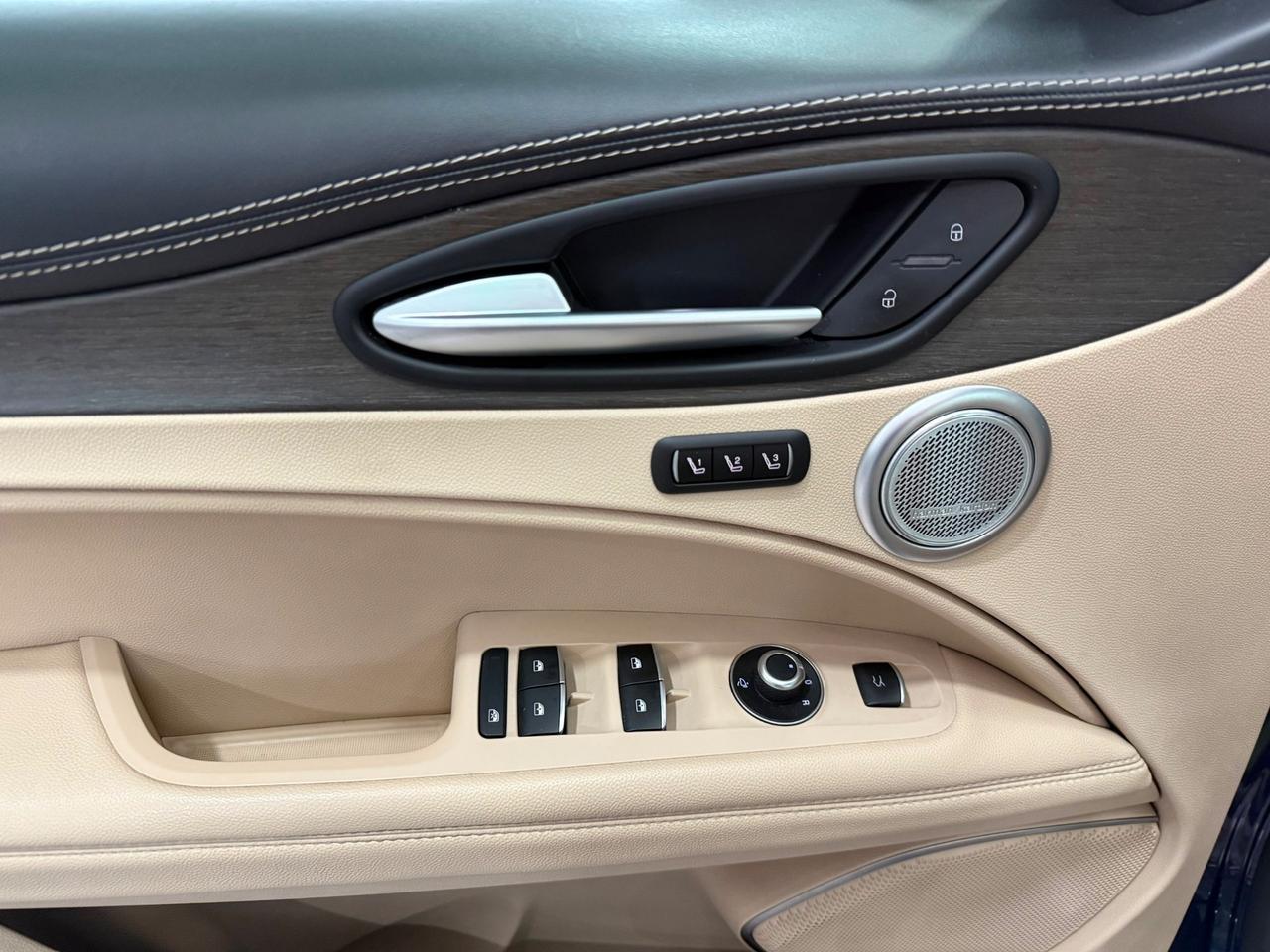 Alfa Romeo Stelvio 2.2 Turbodiesel 210 CV AT8 Q4 Executive