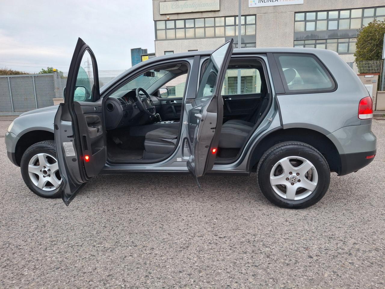 Volkswagen Touareg 2.5 R5 TDI Exclusive-AUTOMATICO-