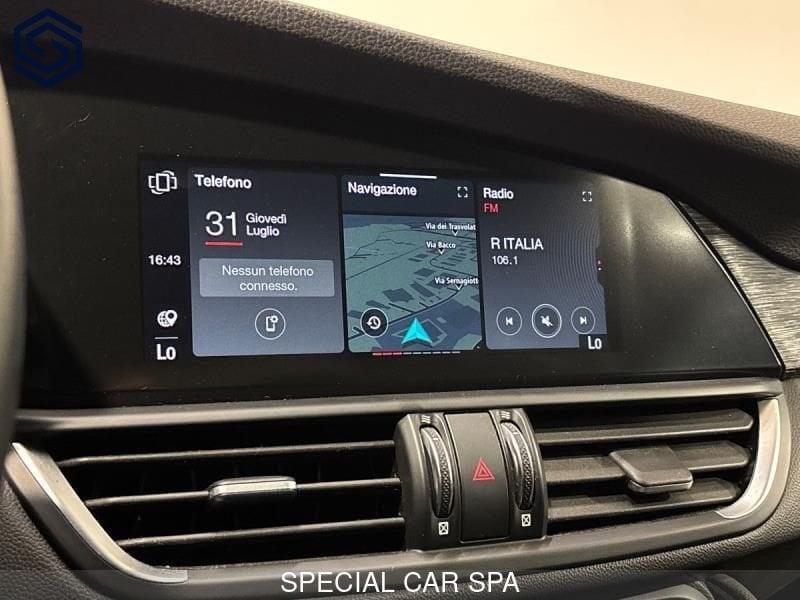 Alfa Romeo Giulia 2.2 t Competizione 160cv auto