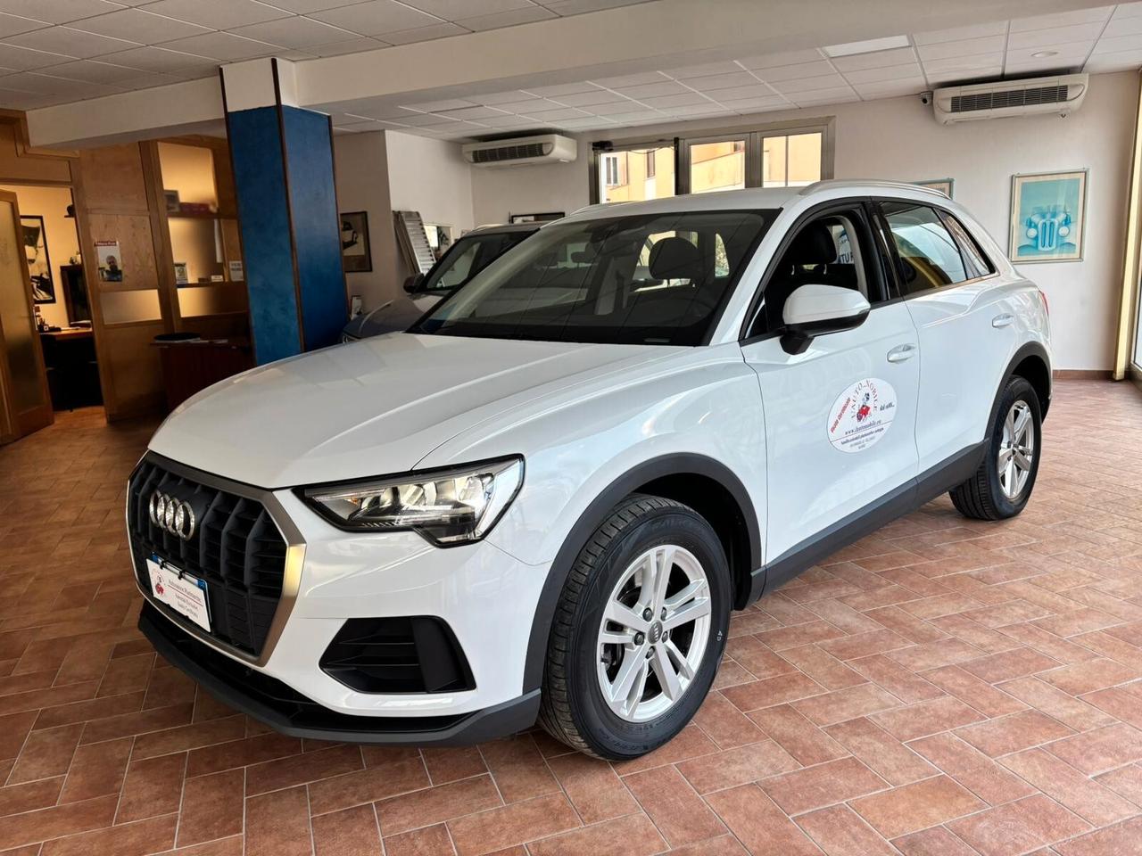 Audi Q3 40 TDI quattro S tronic Business Advanced