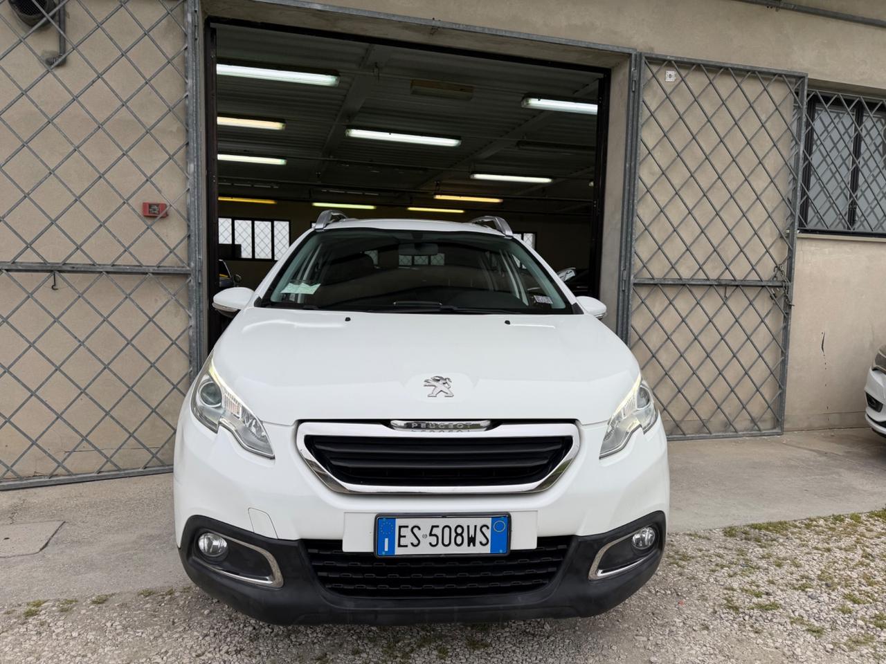 Peugeot 2008 1.2 82CV Allure