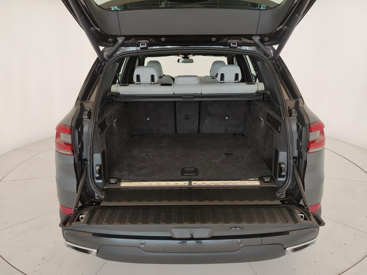BMW X5 xdrive45e xLine auto - KM0 - IVA ESPOSTA