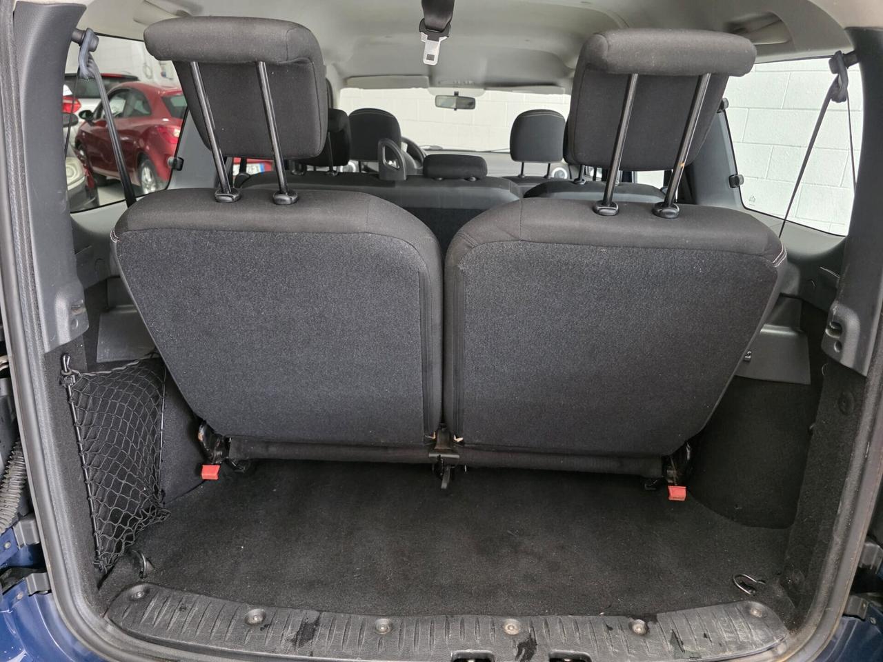 Dacia Logan MCV 1.6 85CV GPL 7 posti Embleme