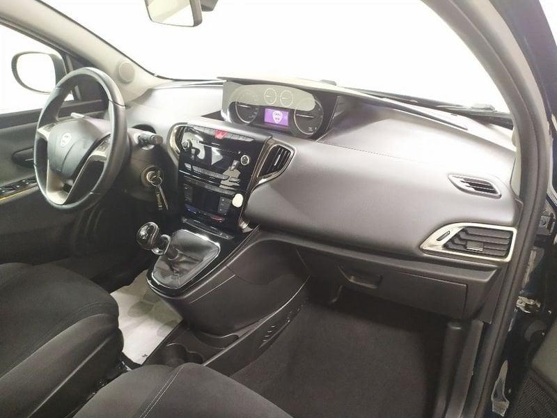 Lancia Ypsilon 1.2 8v Gold c/CL 69cv E6
