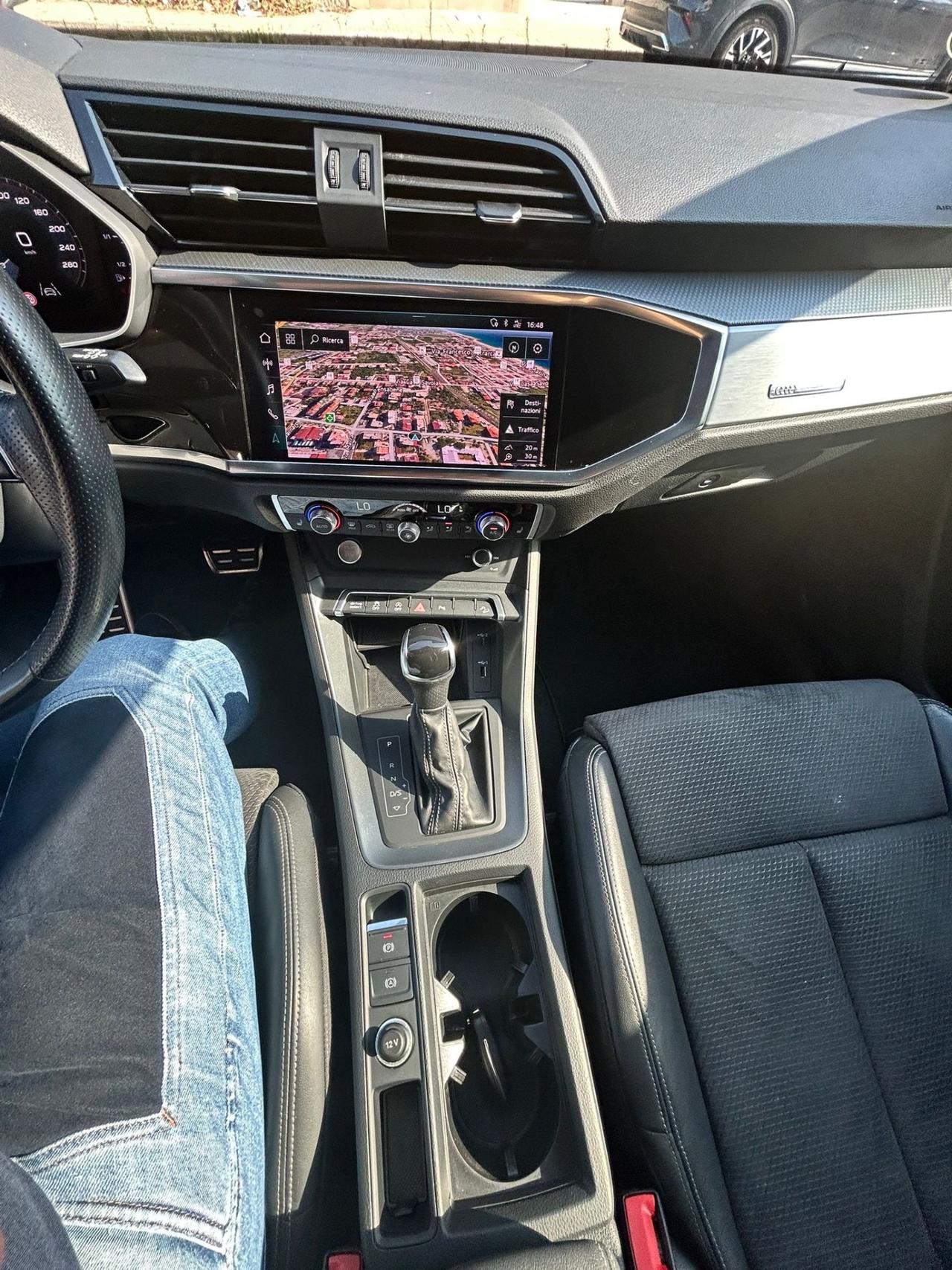 Audi Q3 35 TDI S tronic line edition