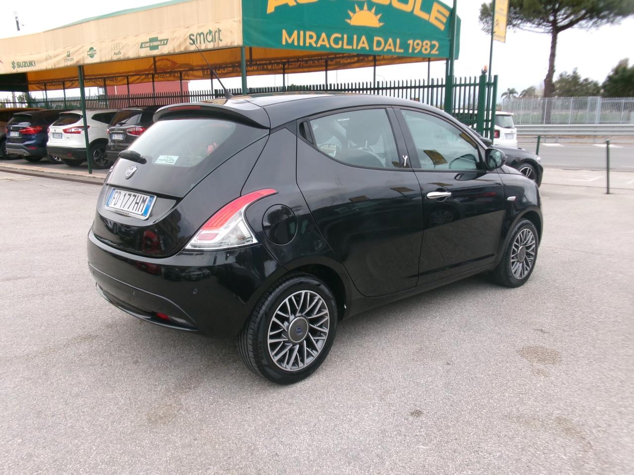 Lancia Ypsilon 1.2 PLATINUM 69CV +600.00 GPL NUOVO