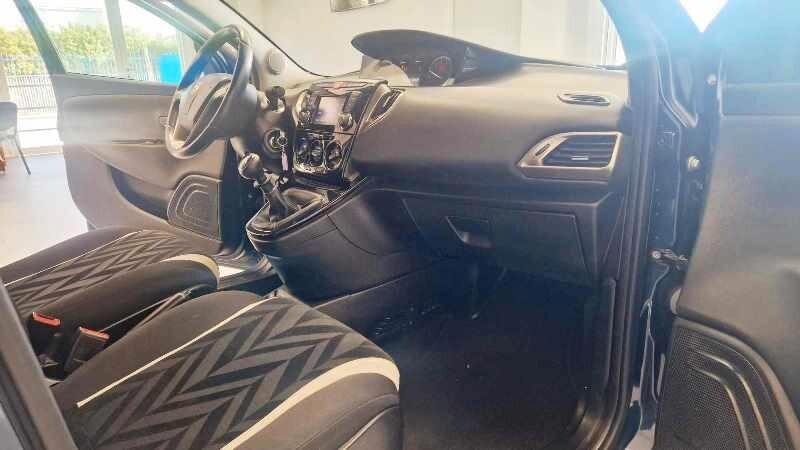 Lancia Ypsilon 1.2 69 CV GPL Ecochic Gold