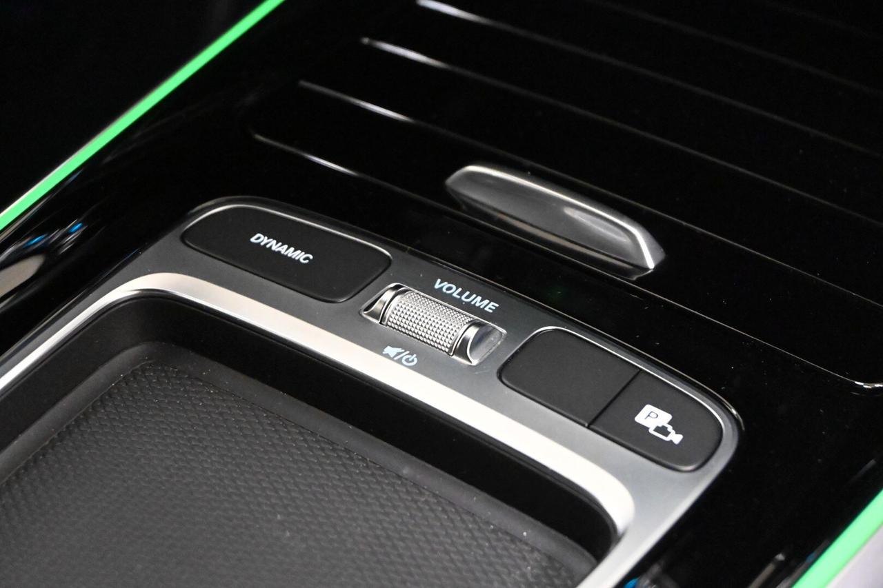 MERCEDES GLA (H247) GLA 180 d Automati...