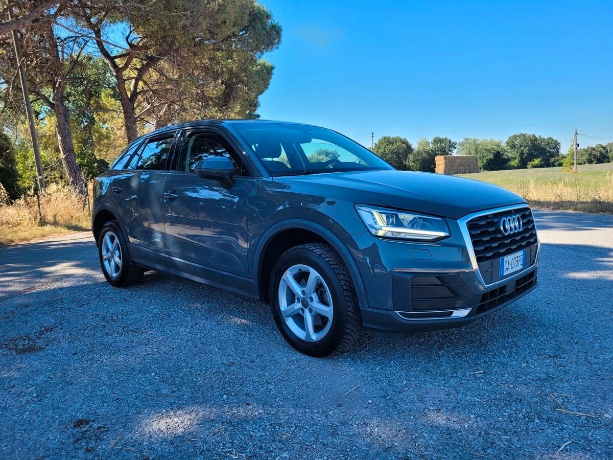 Audi Q2 30 TDI S tronic Business