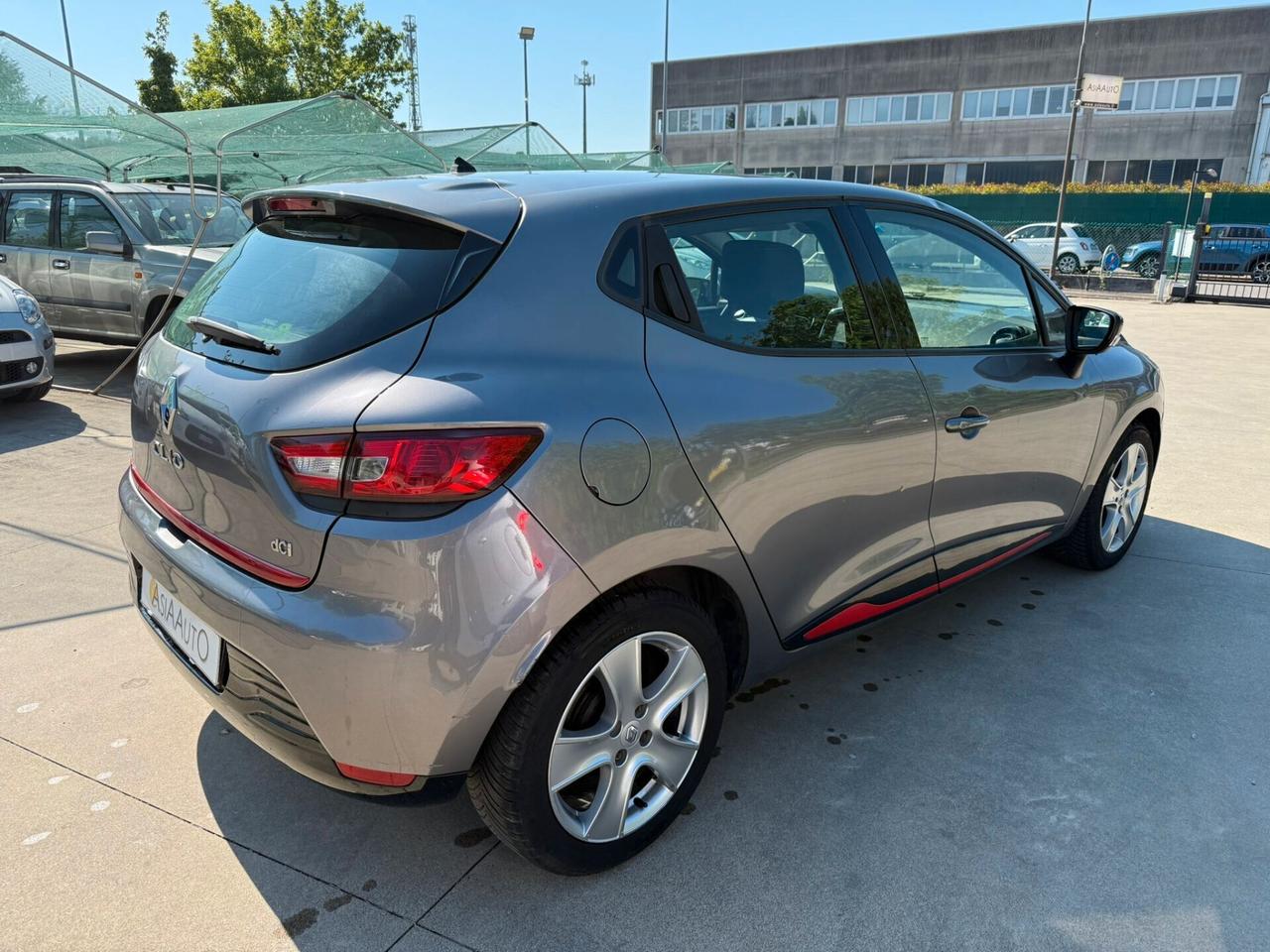 Renault Clio 1.5 dci DIESEL Live 75cv