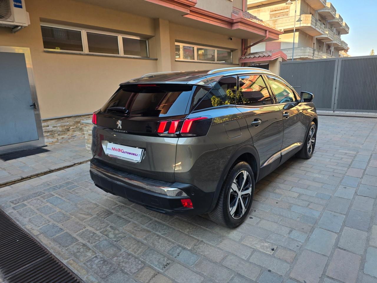 Peugeot 3008 BlueHDi 130 S&S EAT8 Allure