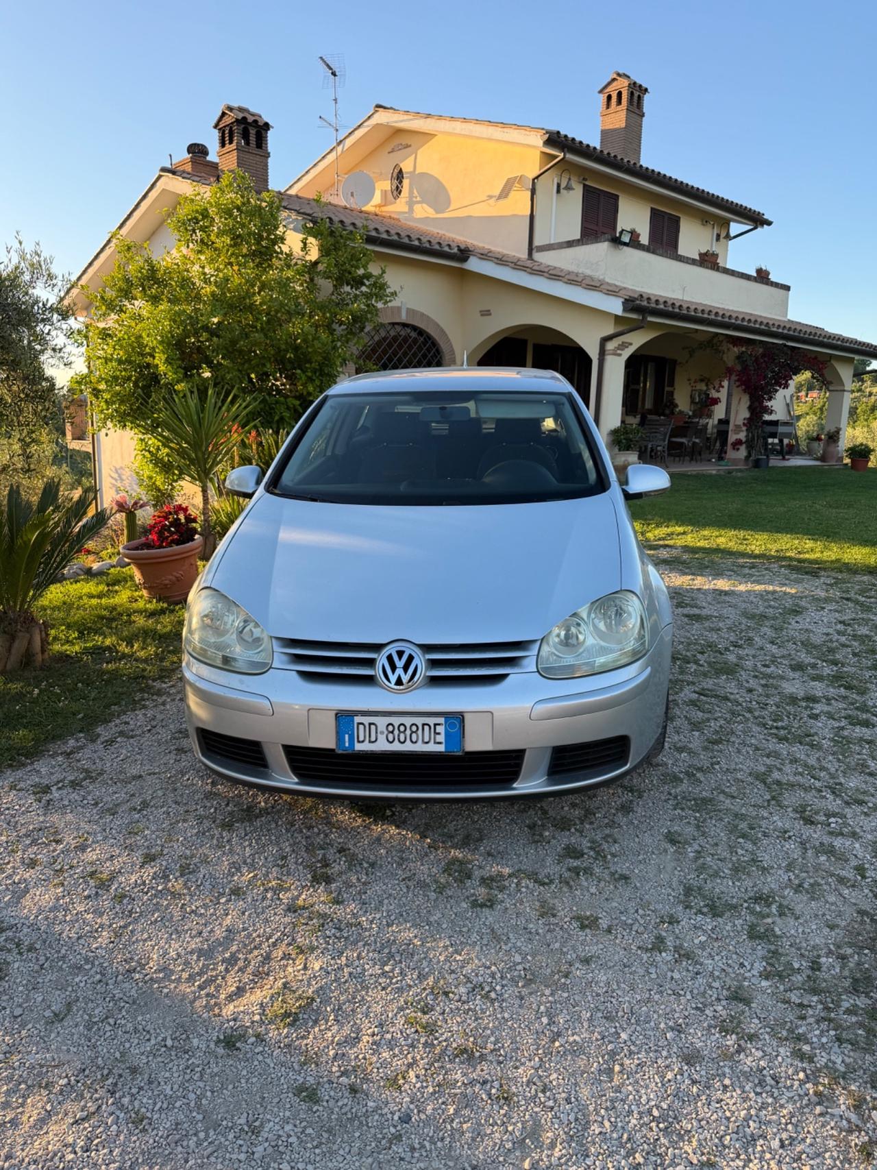 Volkswagen Golf 1.6 3p. Trendline
