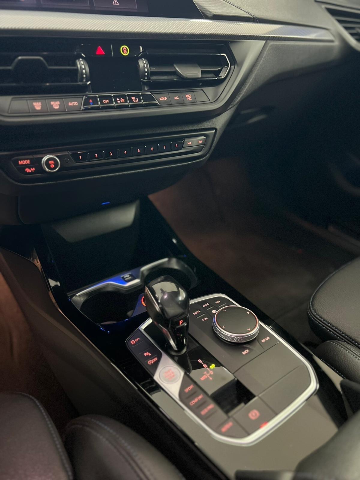 Bmw 116 116d 5p. Msport