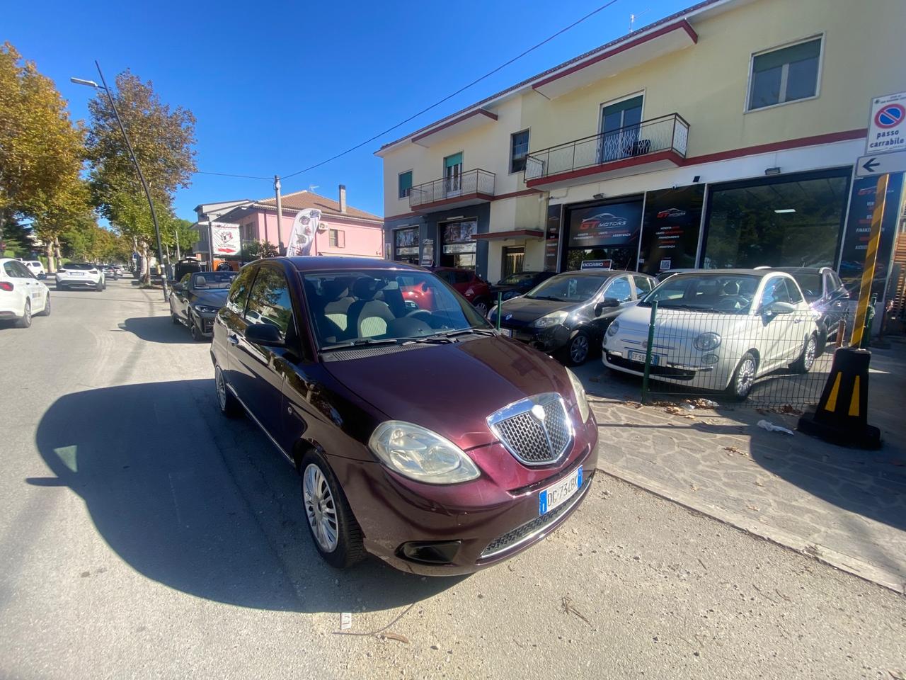 Lancia Ypsilon 1.3 MJT 75 CV Modamilano