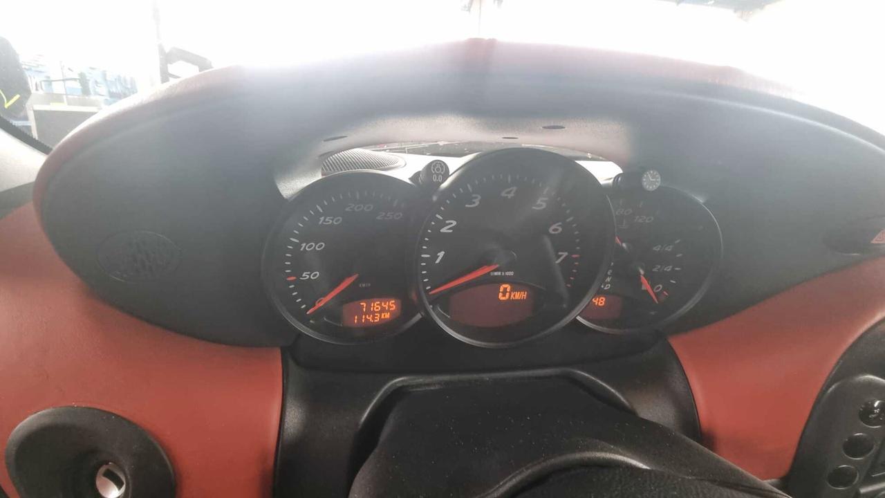Porsche Boxster 2.5i 24V cat