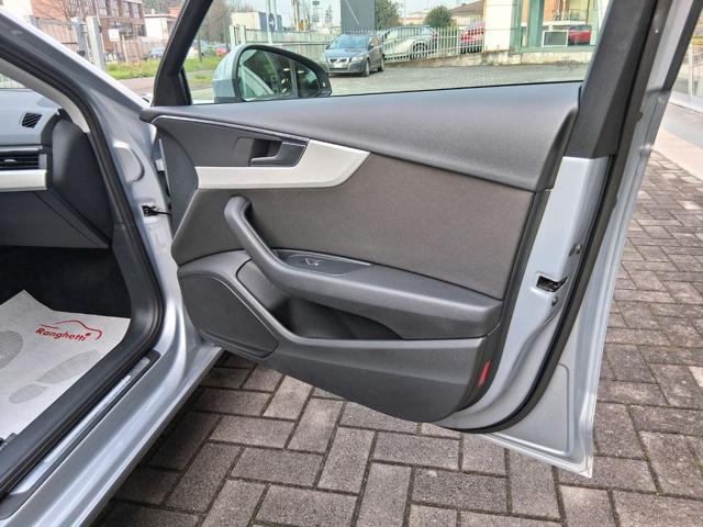 AUDI A4 Avant 40 TDI S tronic Business