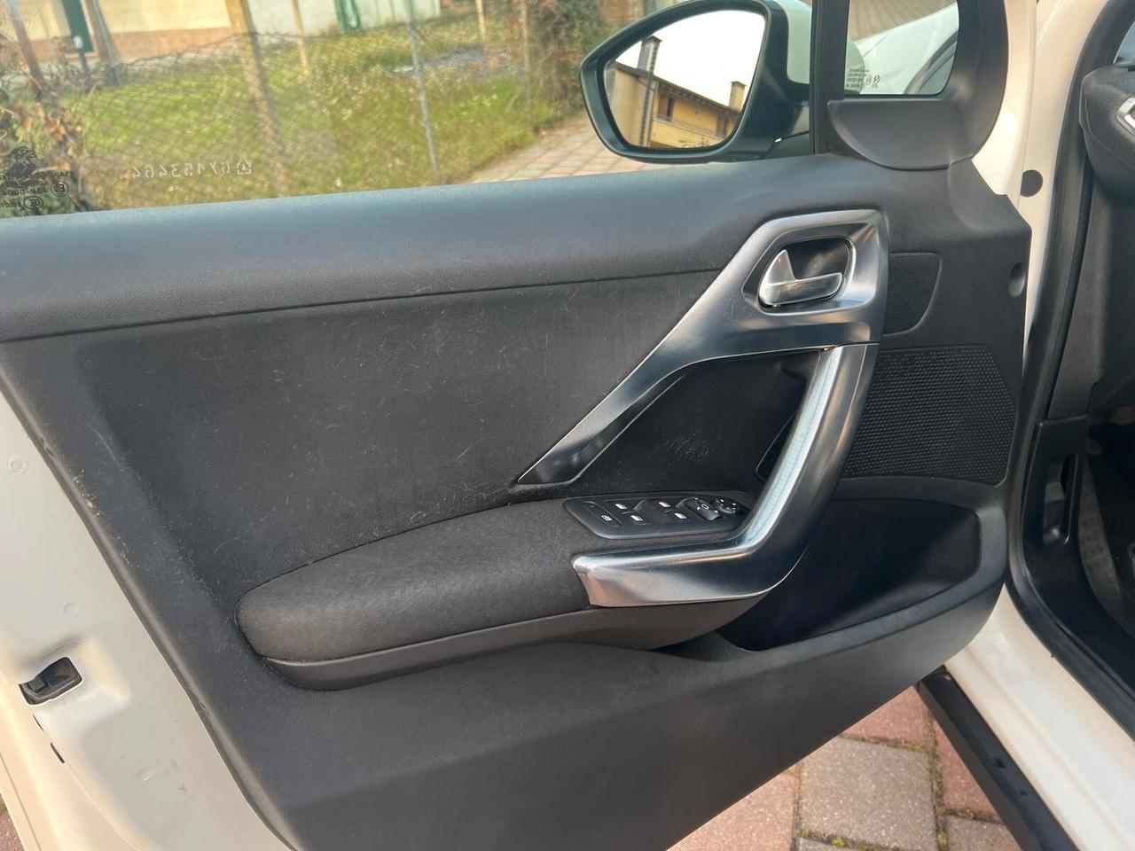 Peugeot 2008 BlueHDi 100 GT Line