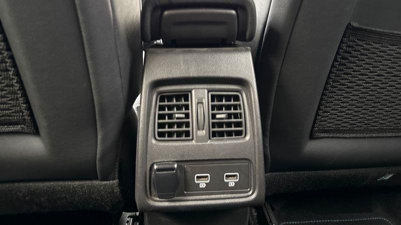 Renault Captur 1.6 E-Tech hybrid Techno Fast Track 145cv auto