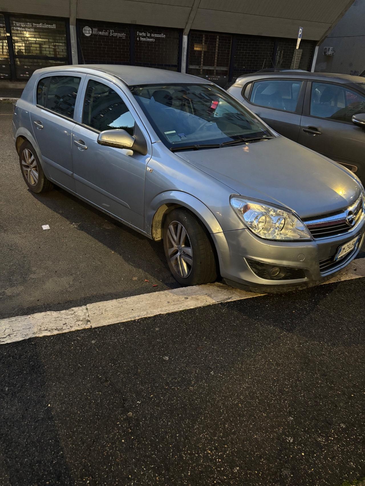 Opel Astra 1.6 benzina 5 porte “km 115.000”