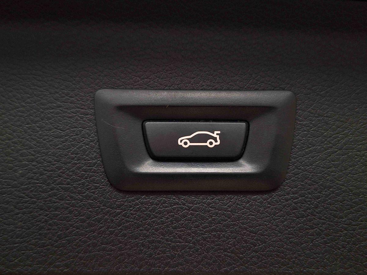 BMW 218d Active Tourer AUTOM - PELLE - VETRI SC - NAVIG - GARANZIA 24 MESI