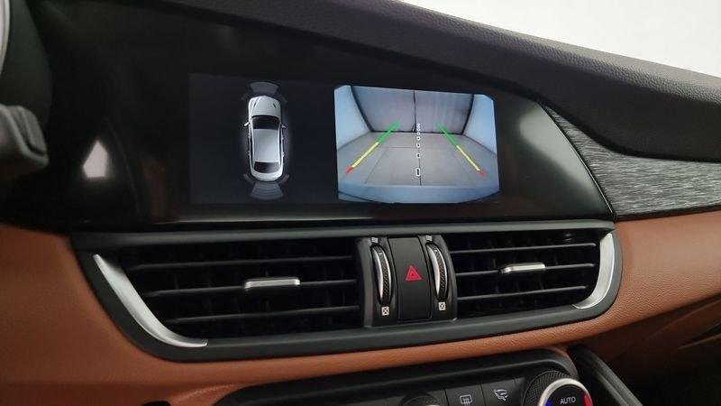 Alfa Romeo Giulia 2.0 Turbo 200 CV AT8 Executive