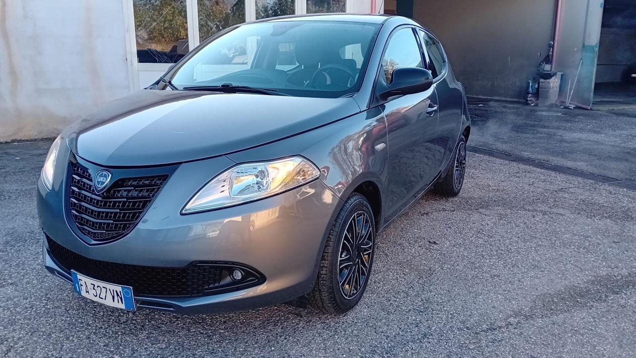 Lancia ypsilon 1.2 benz km 94000-09/2015