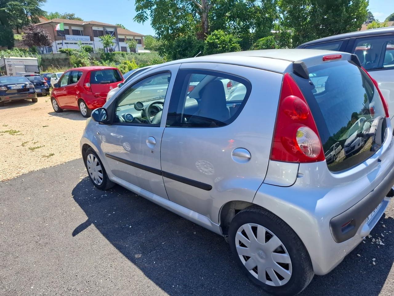 Peugeot 107 1.0 68CV 5p. Sweet Years NEOPATENTATI